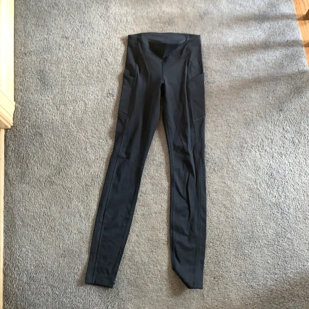 Lululemon navy blue leggings with pockets
